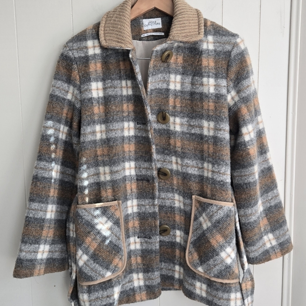 Urban Outfitters Checkered Teddy Jacket in Cream and Brown-Size M - Picture 9 of 11